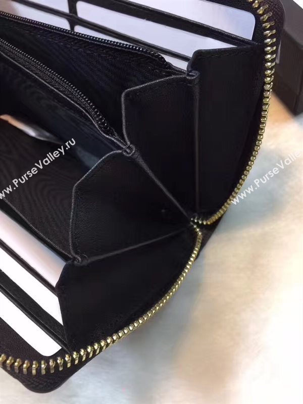 Gucci black wallet GG bag 6304