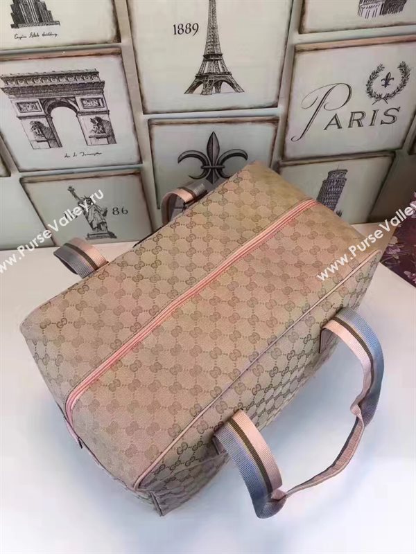Gucci large travel gray pink with bag 6463