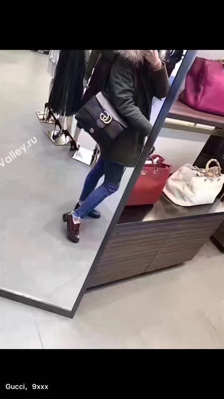 Gucci GG padlock wine shoulder bag 6471