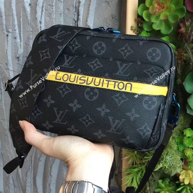 LV Men Louis Vuitton Monogram Zipper Shoulder Bag M42632 Messenger Handbag Black 6656