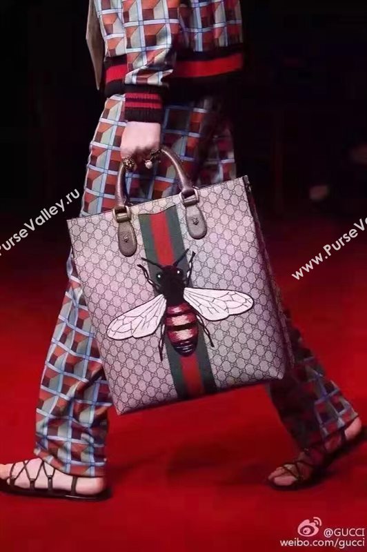 Gucci fashion show tote gray red with bag 6609