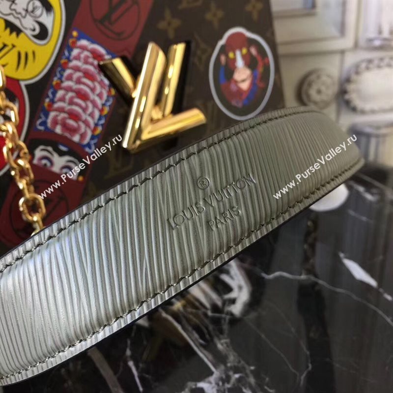 M43497 LV Louis Vuitton Twist MM Handbag Monogram Kabuki Shoulder Bag Brown 6897