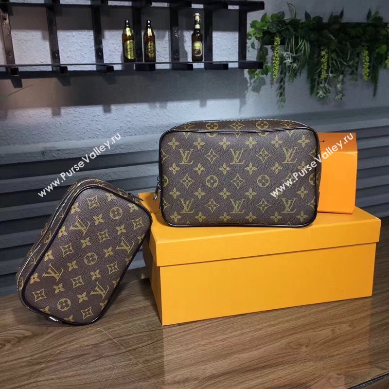 LV Men Louis Vuitton Toilet Pouch PM Handbag Monogram Zipper Bag Brown M47507 6827