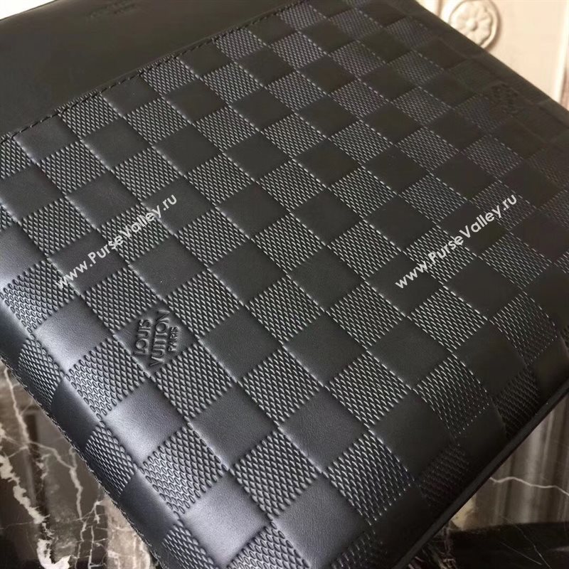 Louis Vuitton Men LV District Pochette Messenger Bag Damier Leather N23355 6998