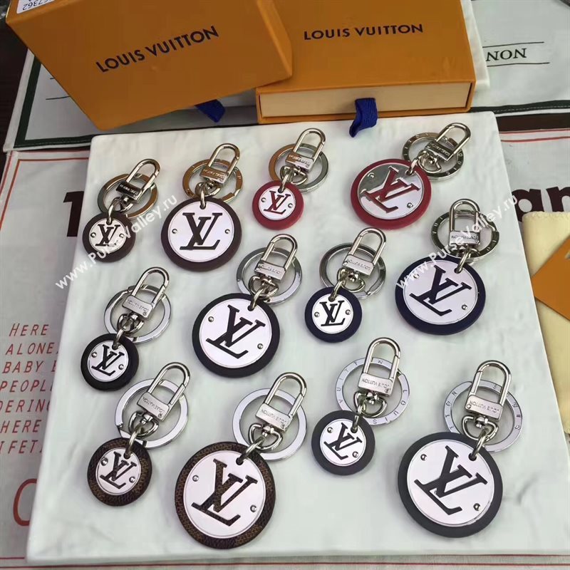 LV Louis Vuitton Cut Circle Key Holder M67362 6915