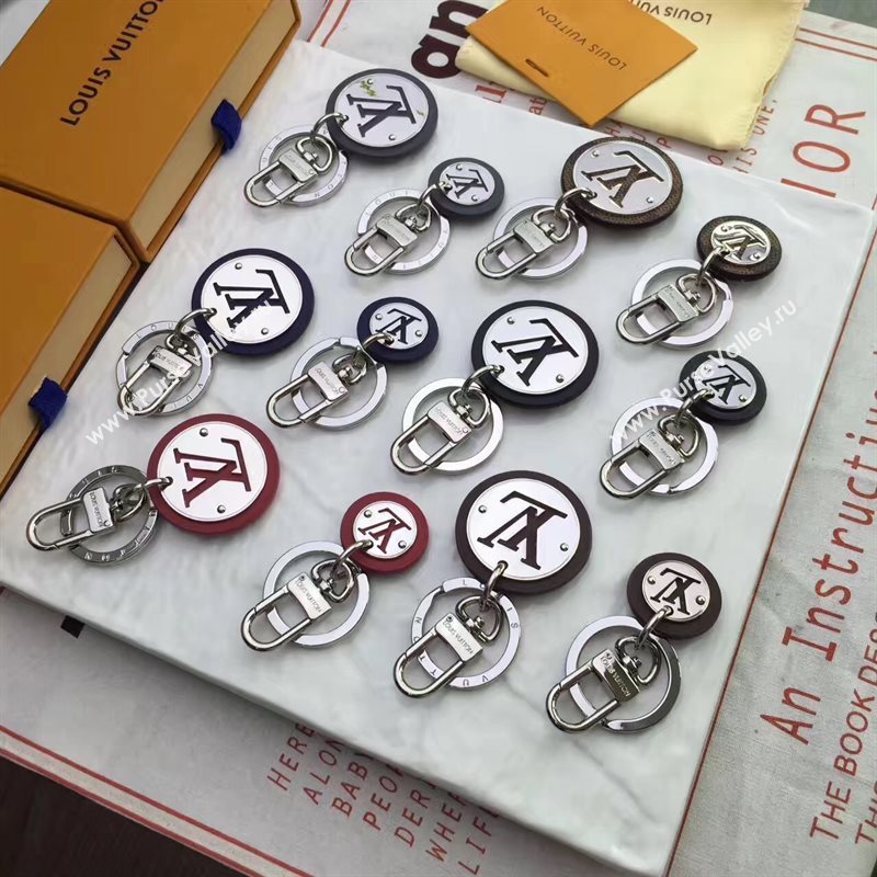 LV Louis Vuitton Cut Circle Key Holder M67362 6915