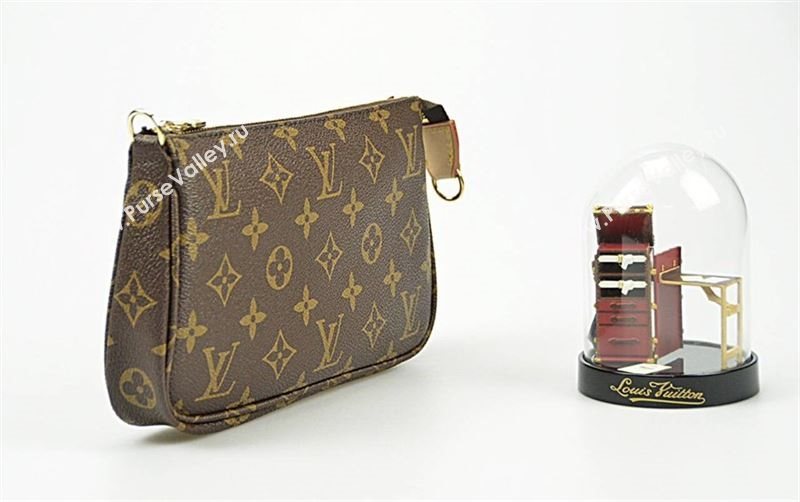 LV Louis Vuitton M51980 Monogram small shoulder Bag Handbag