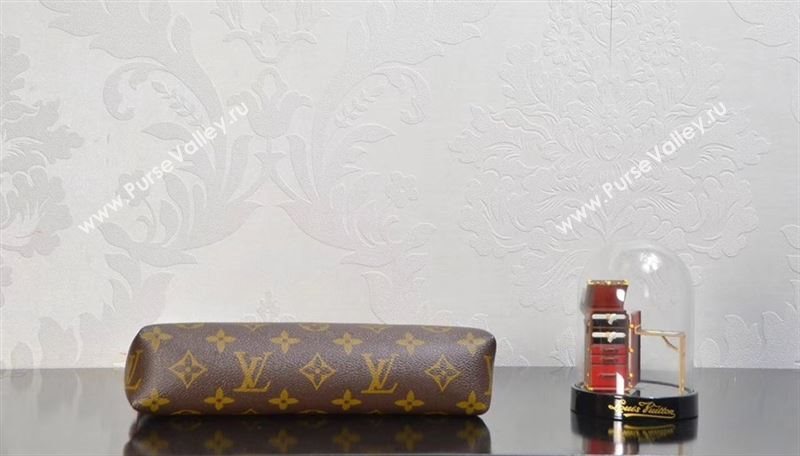 LV Louis Vuitton M41638 Monogram Pallas Clutch Bag Handbag