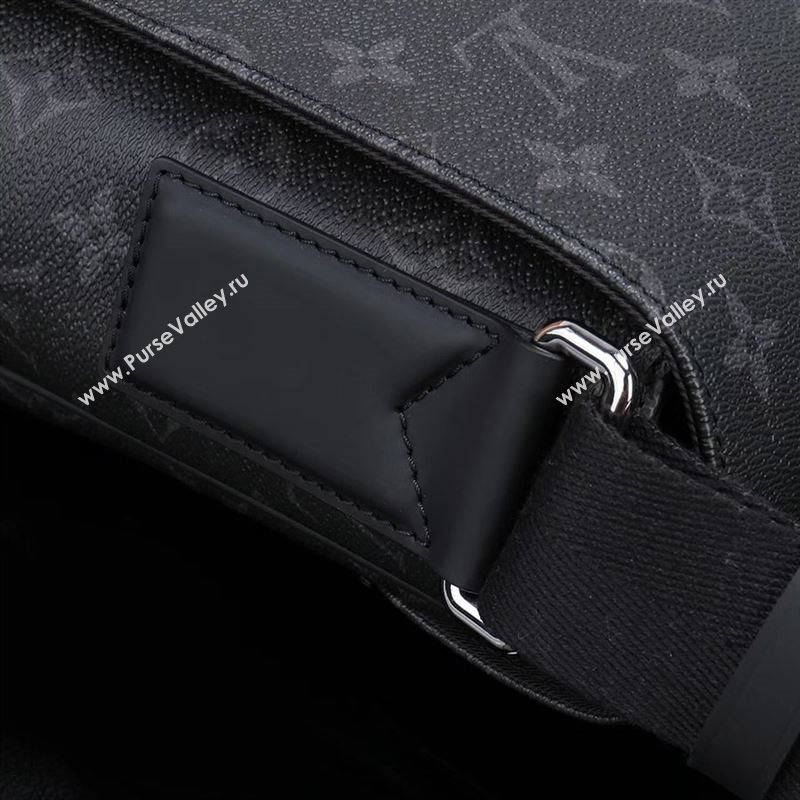 LV Louis Vuitton M44001 Messenger MM Explorer Bag Monogram Handbag