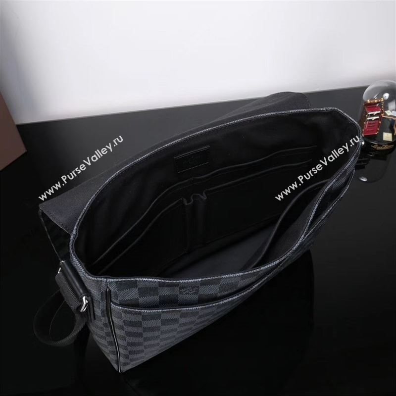 LV Louis Vuitton M41272 District HandBag Damier Graphite Bag