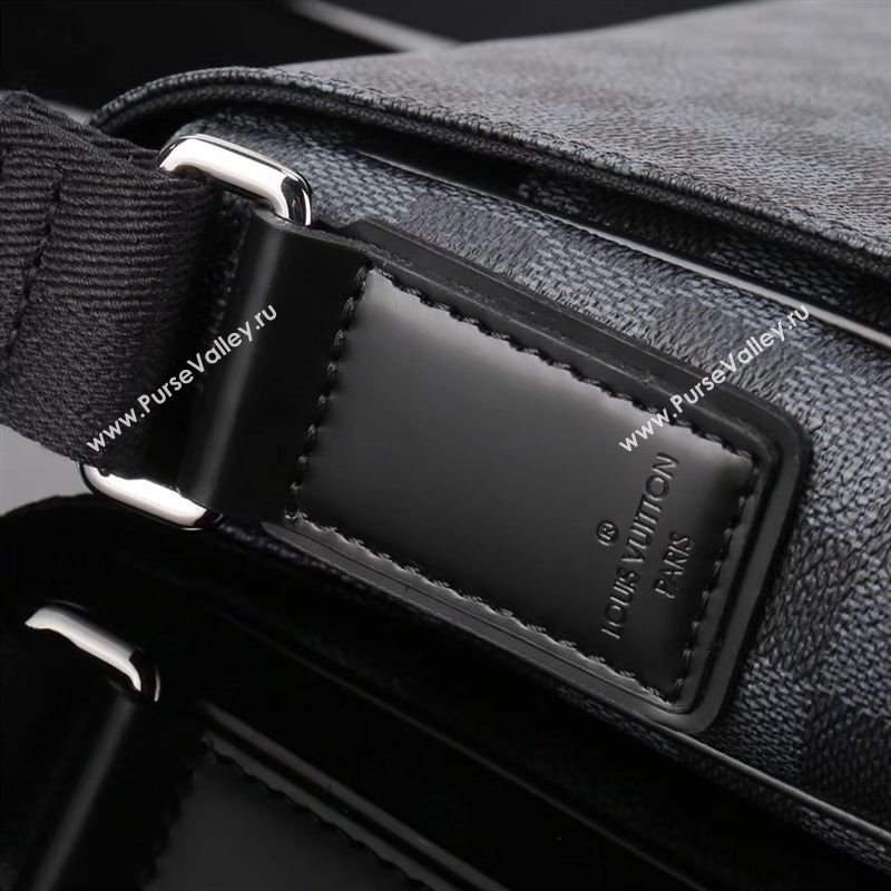 LV Louis Vuitton M41272 District HandBag Damier Graphite Bag