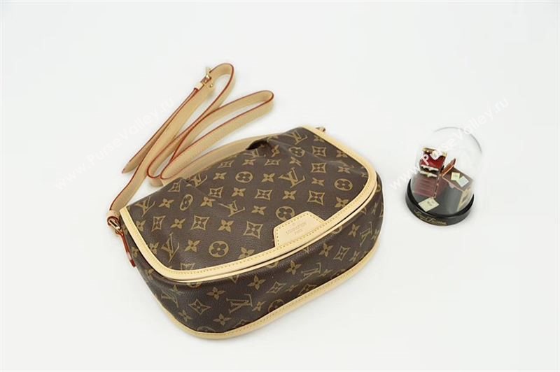 LV Louis Vuitton Monogram Bag M40474 Shoulder Handbag