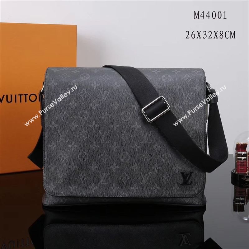 LV Louis Vuitton Messenger MM Explorer Bag M44001 Monogram Handbag
