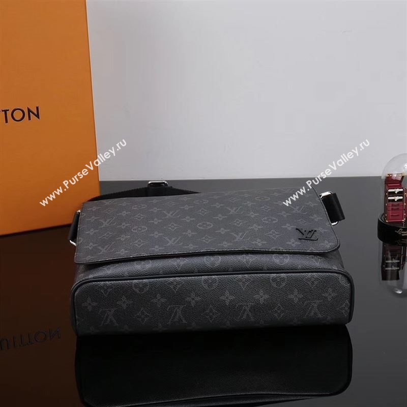 LV Louis Vuitton Messenger MM Explorer Bag M44001 Monogram Handbag