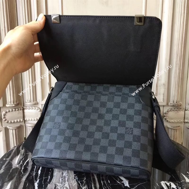 Louis Vuitton Men LV League District PM Bag Damier Handbag N41054 7034