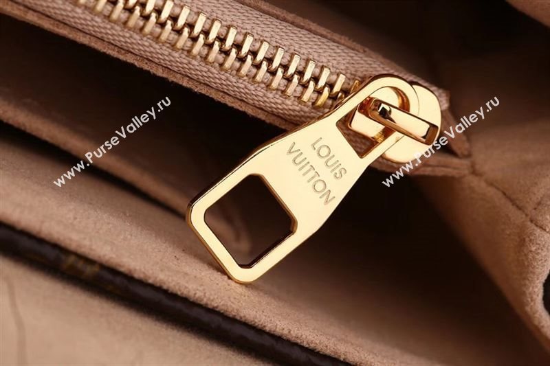 LV Louis Vuitton Pallas Chain Handbag M50069 Monogram Leather Bag Beige