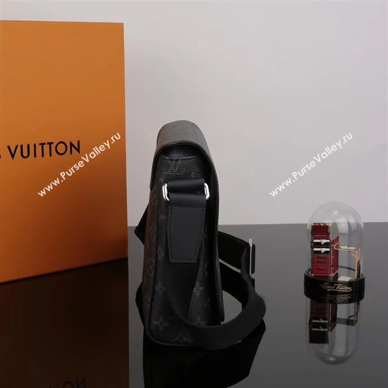 Men LV Louis Vuitton M44000 District Messenger Bag Monogram Handbag Gray