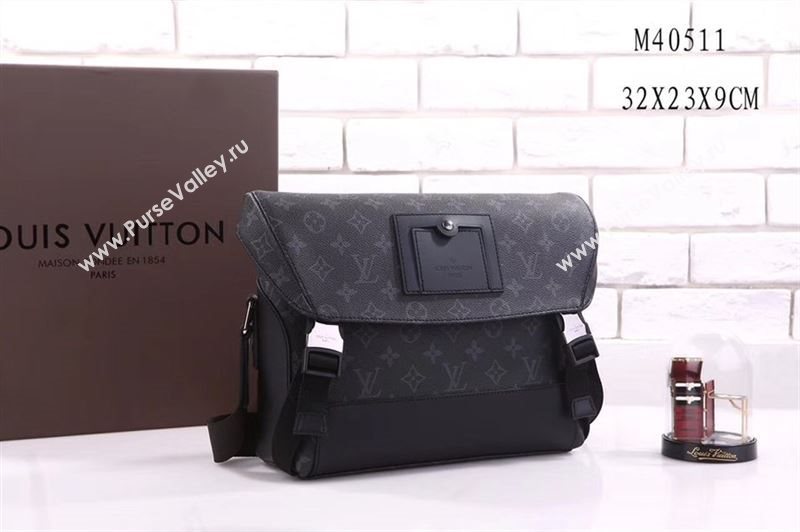 Men LV Louis Vuitton M40511 Voyager Messenger Bag Monogram Handbag Gray