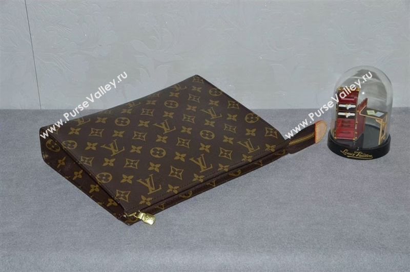 LV Louis Vuitton Monogram Clutch Handbag M47542 Toiletry Bag Brown