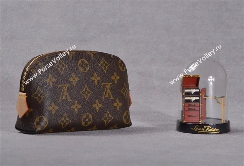 LV Louis Vuitton Monogram Nano Speedy Clutch Handbag M47515 Cosmetic Bag Brown