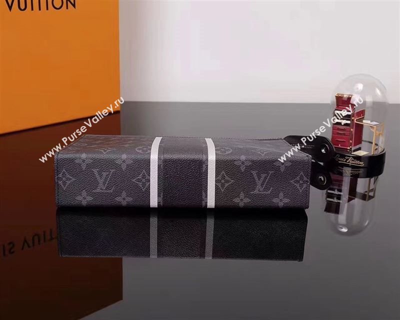 Men LV Louis Vuitton M64440 Pochette Voyage Clutch Bag Monogram Handbag Black