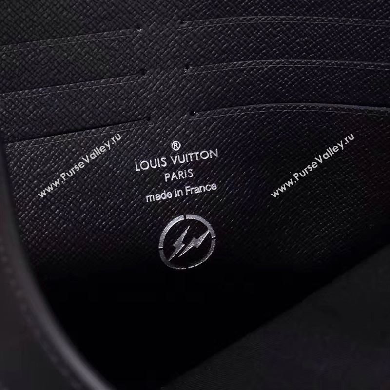 Men LV Louis Vuitton M64440 Pochette Voyage Clutch Bag Monogram Handbag Black