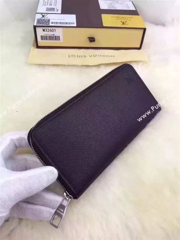 replica M32822 Louis Vuitton LV Zippy Wallet Vertical Taiga Leather Purse Bag Black