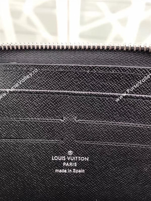 replica Louis Vuitton LV Supreme Zippy Wallet Epi Leather Purse Bag Black M60072