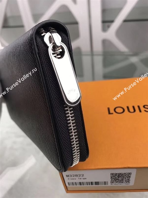 replica M32822 Louis Vuitton LV Zippy Wallet Taiga Leather Purse Bag Black