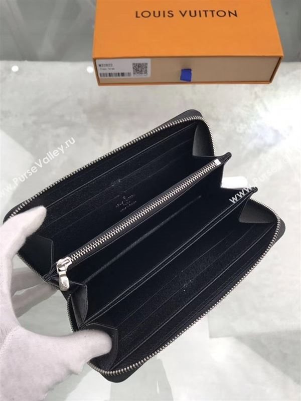 replica M32822 Louis Vuitton LV Zippy Wallet Taiga Leather Purse Bag Black