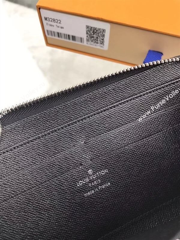 replica M32822 Louis Vuitton LV Zippy Wallet Taiga Leather Purse Bag Black
