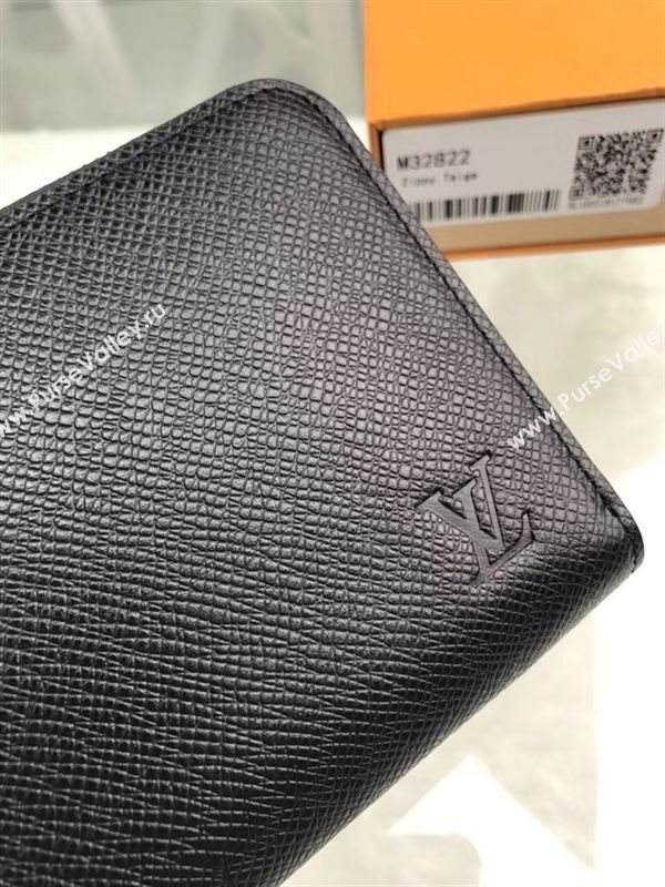 replica M32822 Louis Vuitton LV Zippy Wallet Taiga Leather Purse Bag Black
