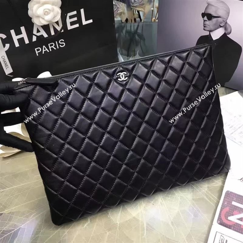 Chanel Clutch bag 17300