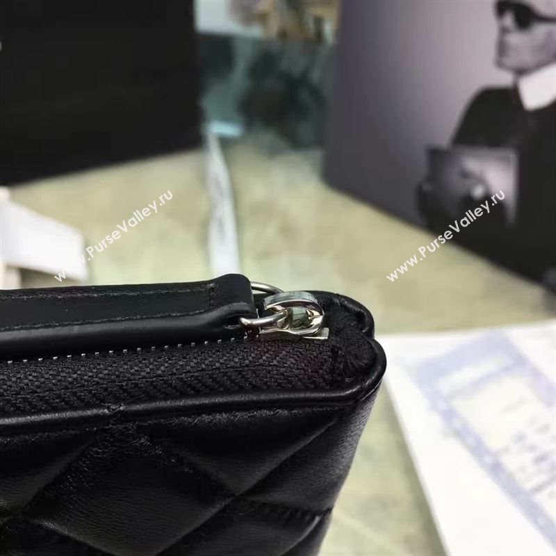 Chanel Clutch bag 17300