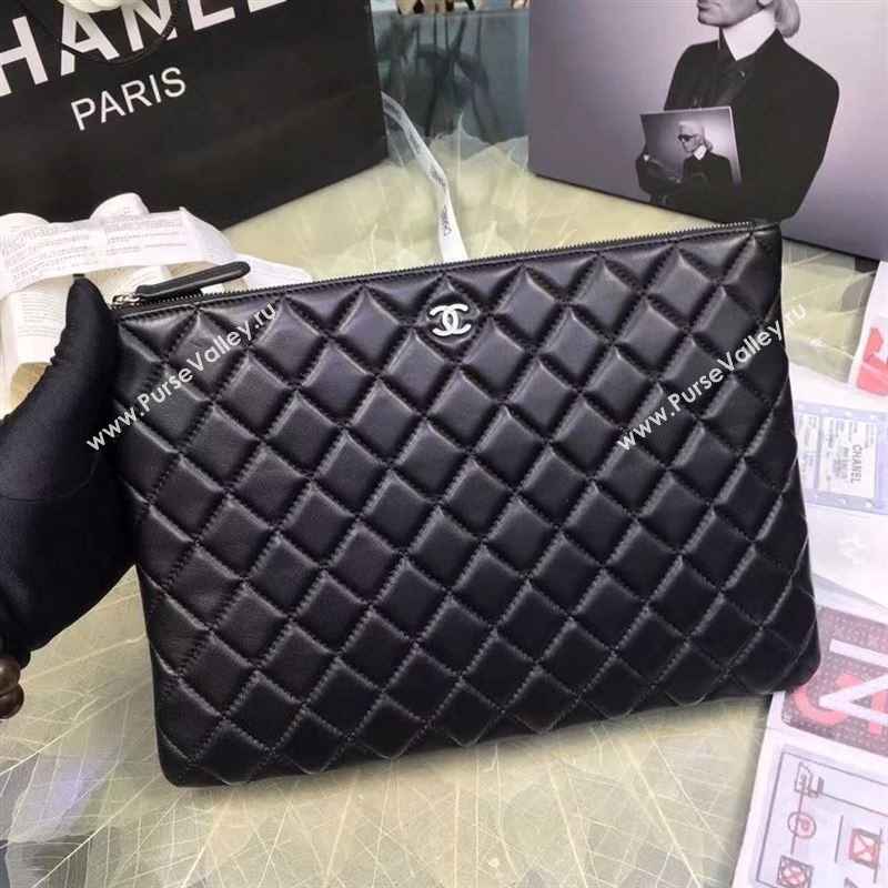 Chanel Clutch bag 17301