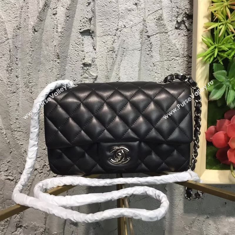 CHANEL Classic flap 19805