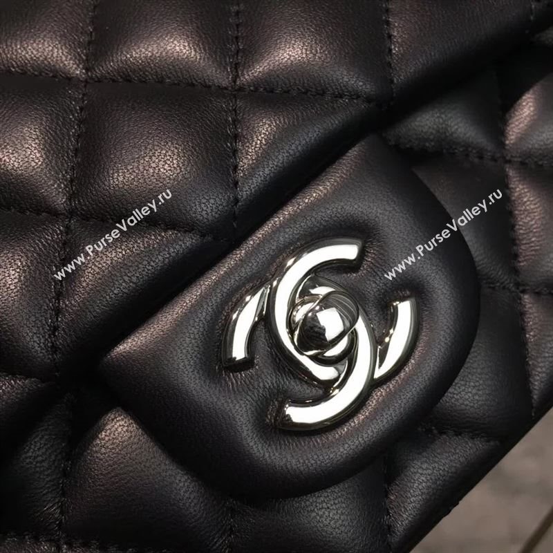 CHANEL Classic flap 19805