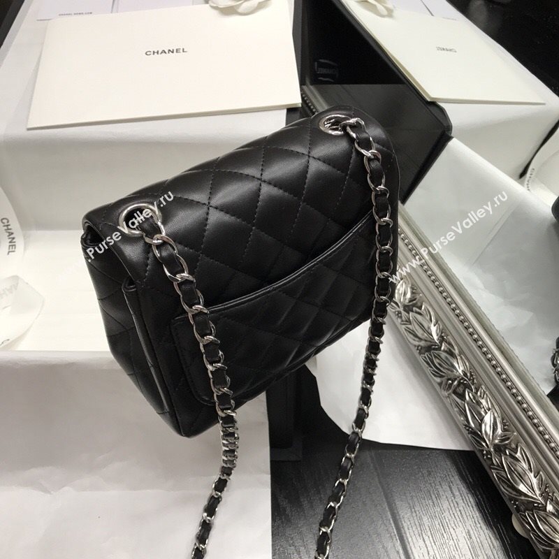 Chanel Classic flap 35018