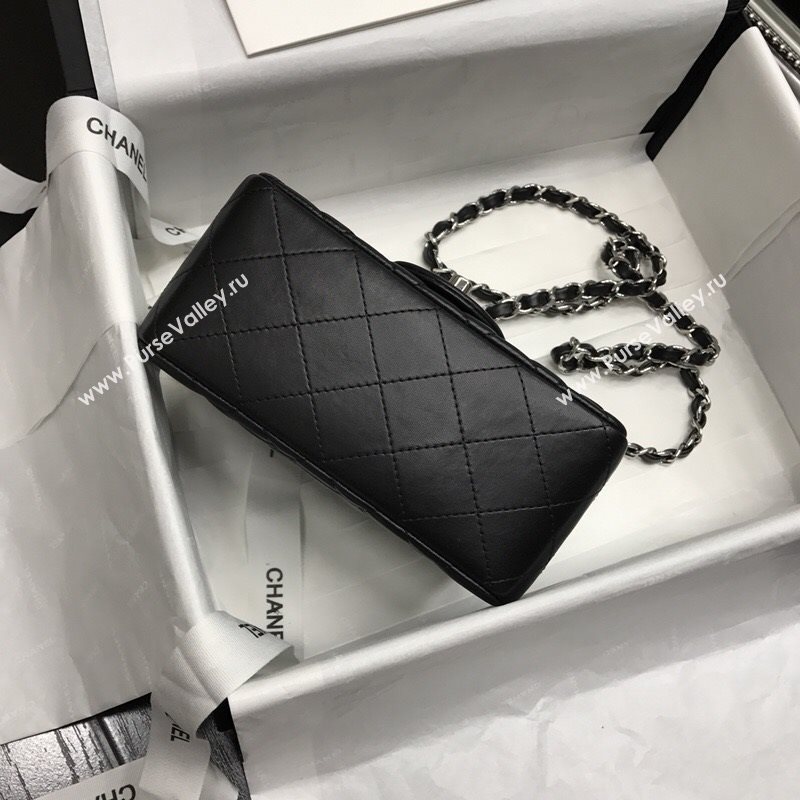 Chanel Classic flap 35018