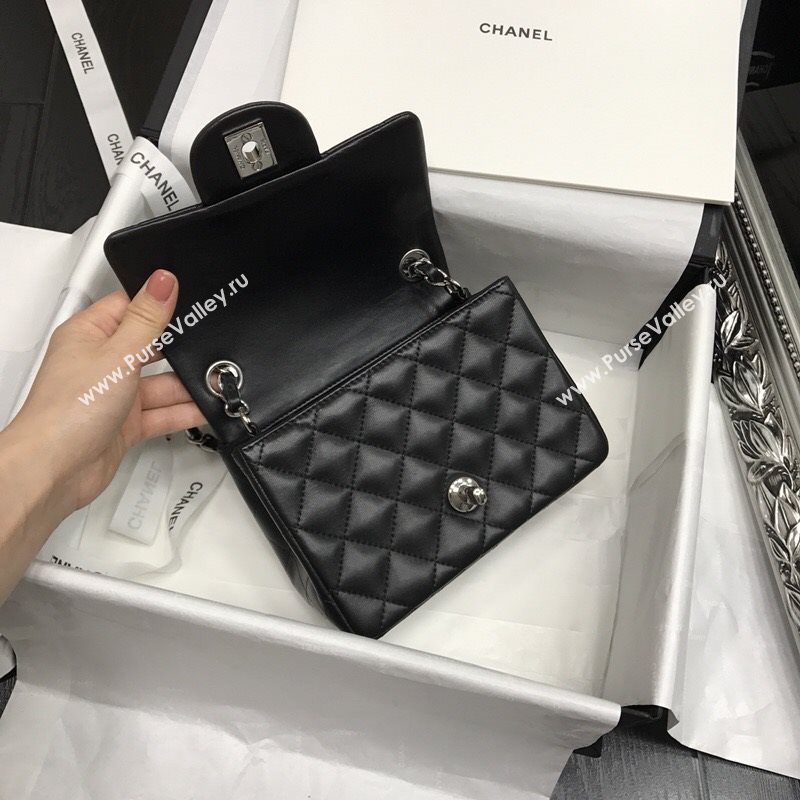 Chanel Classic flap 35018