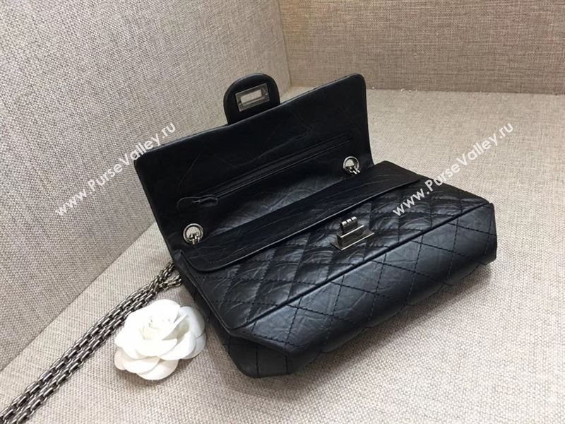 Chanel 2.55 23664