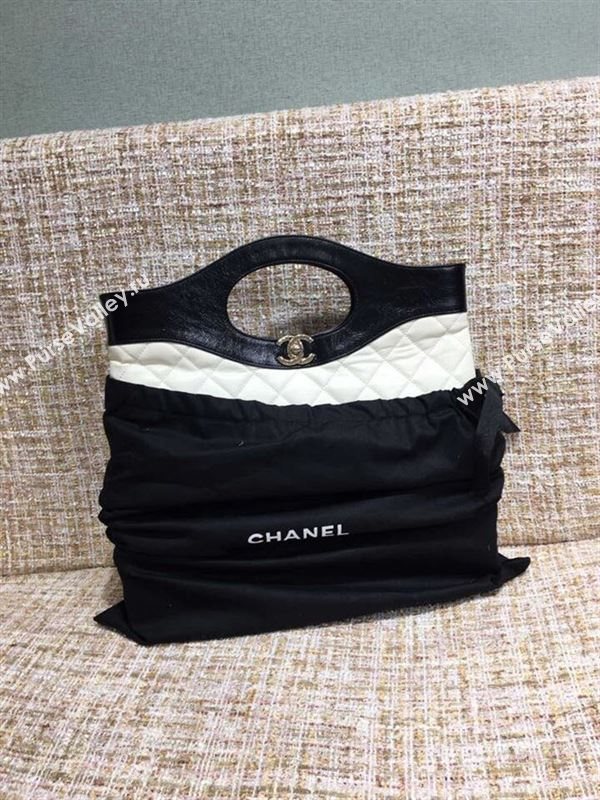 CHANEL Handbag 39579