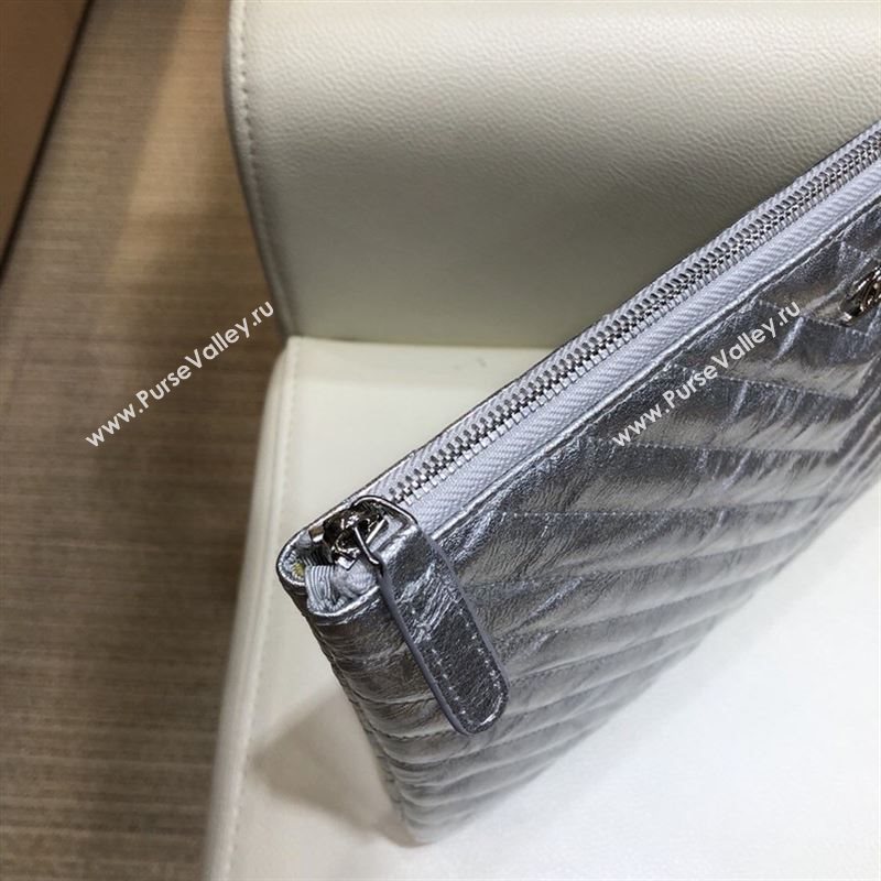 Chanel Clutch 41101