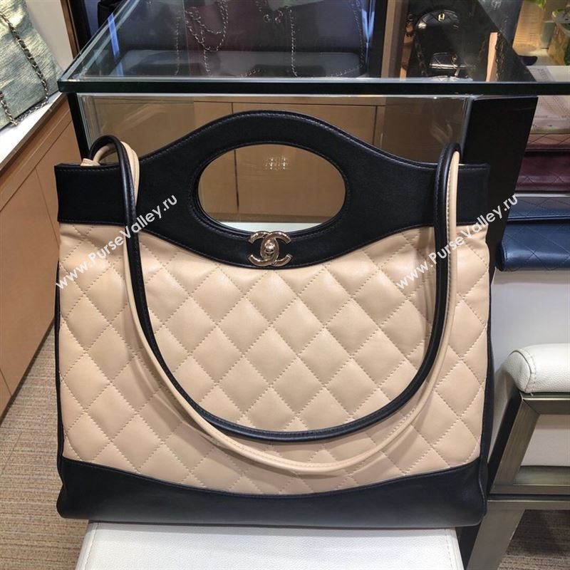 Chanel Shoulder bag 40295