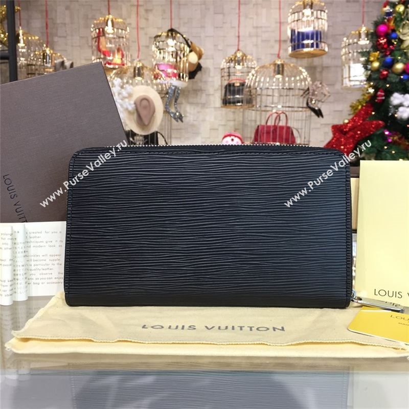 LOUIS VUITTON ZIPPY 10072