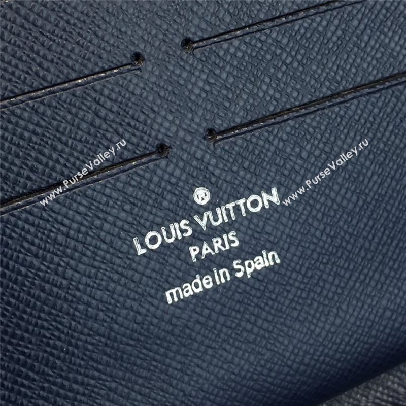 LOUIS VUITTON ZIPPY 10090