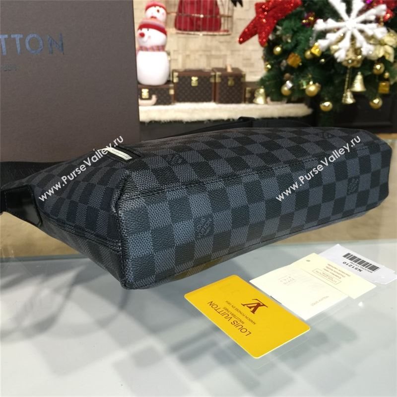 LOUIS VUITTON GRAPHITE MICK PM 8323