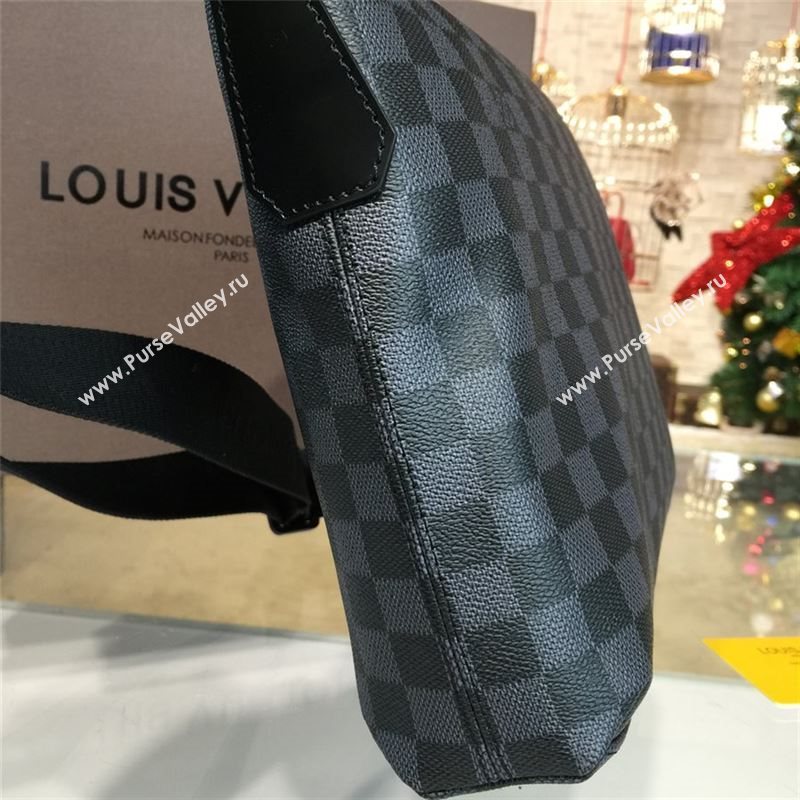 LOUIS VUITTON GRAPHITE MICK PM 8323