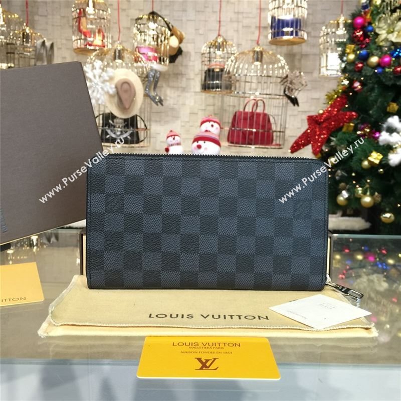 LOUIS VUITTON ZIPPY 9084