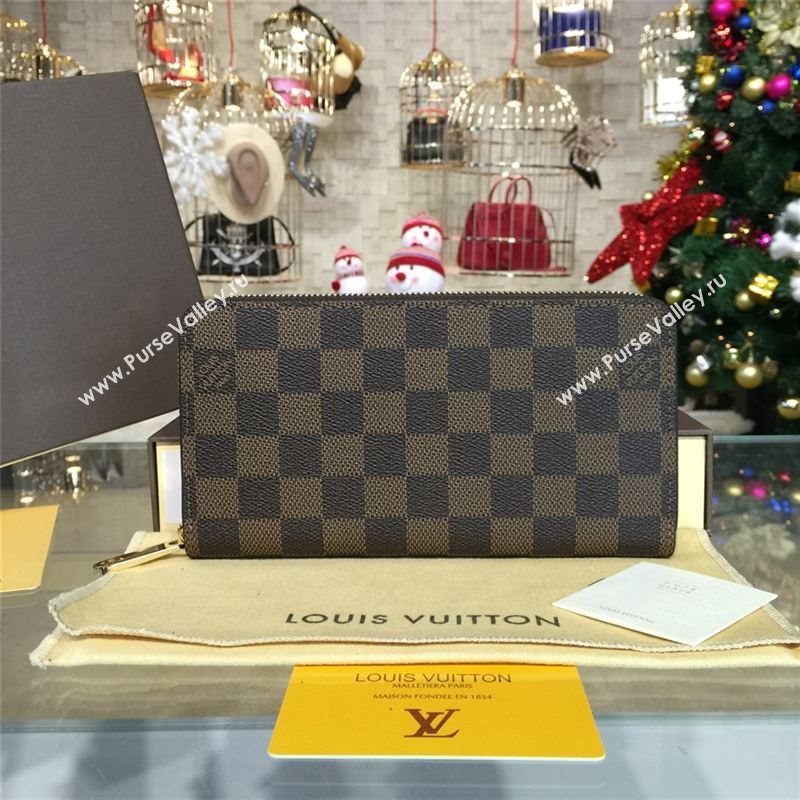 LOUIS VUITTON ZIPPY 9121